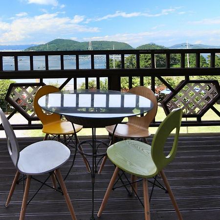 Tongyeong Paper Island Pension Екстер'єр фото