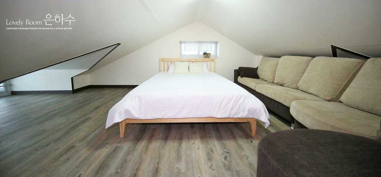 Tongyeong Paper Island Pension Екстер'єр фото
